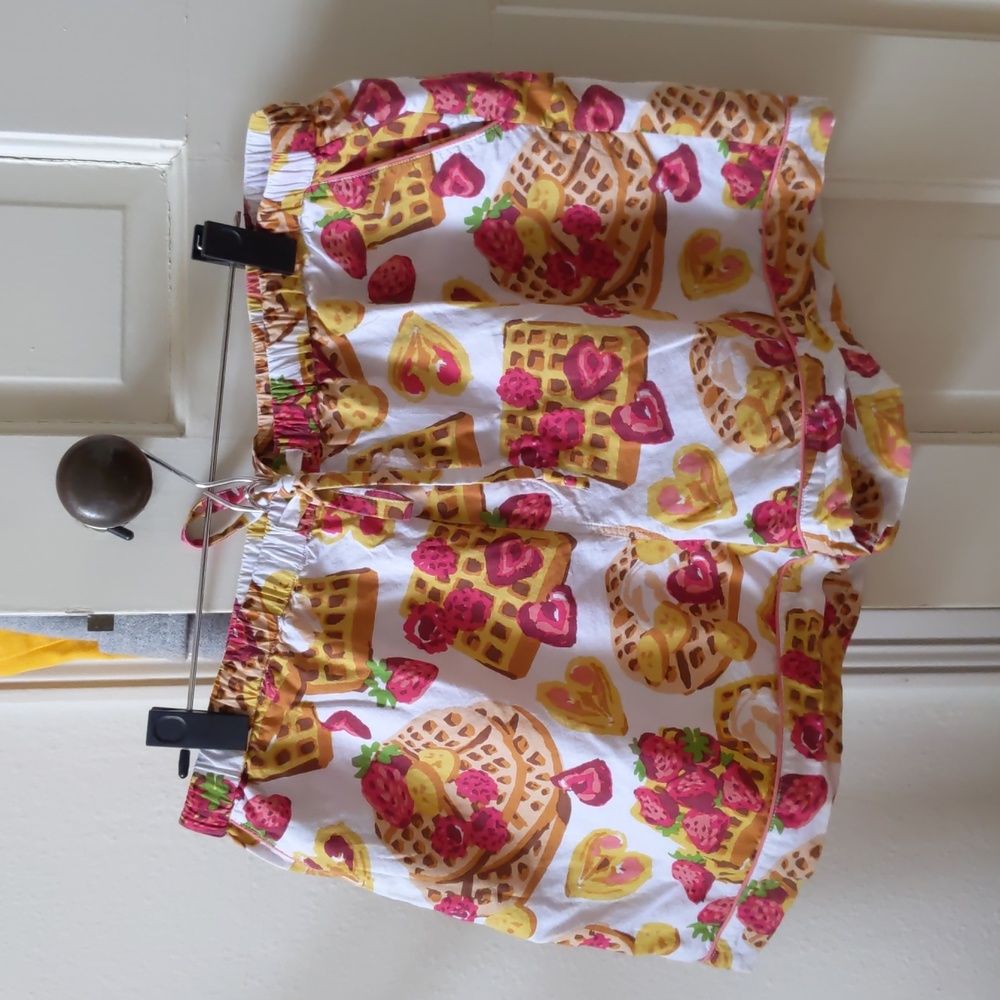 Printfresh waffles in bed pajama bottoms / boxers size large